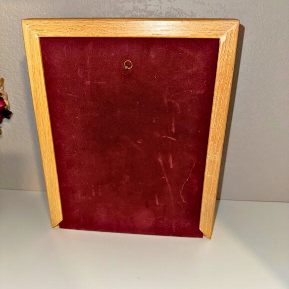 Vintage Oak Double Picture Frame – Folding Hinged Display with Velvet Back, 8x10 - Picture 3 of 10